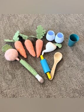 11 item play food kitchen set bundle. Pretend play